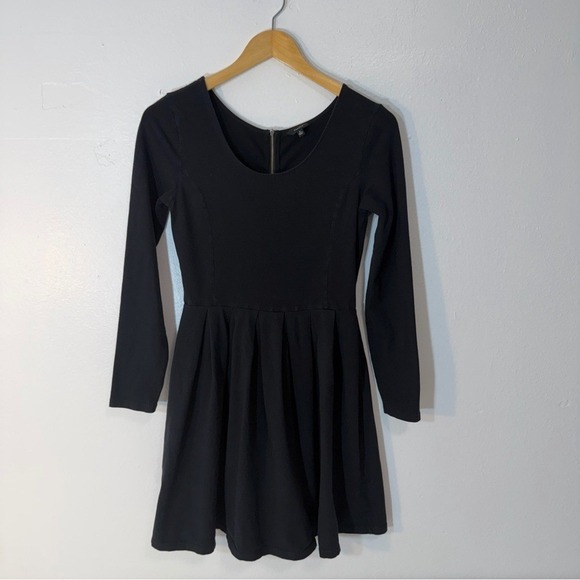 Talula Dresses & Skirts - Talula Black Long-Sleeve Scoop Neck Fit & Flare Dress